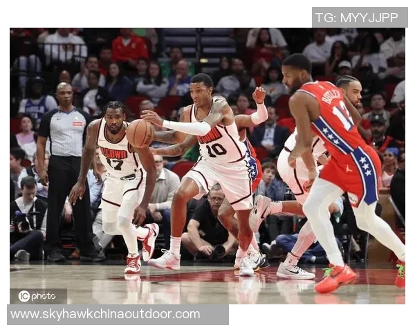 费城76人签下年轻天赋,球队重建注入新活力 费城76人签下年轻天赋,球队重建注入新活力