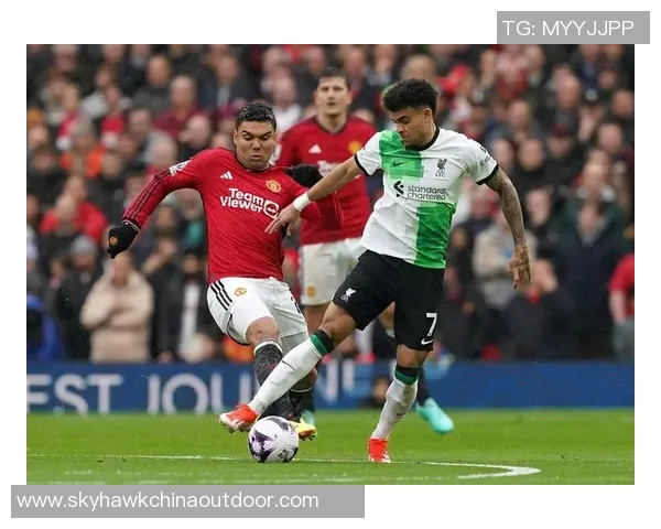 利物浦主场战平曼联，英超巨头互相拼杀无分胜负