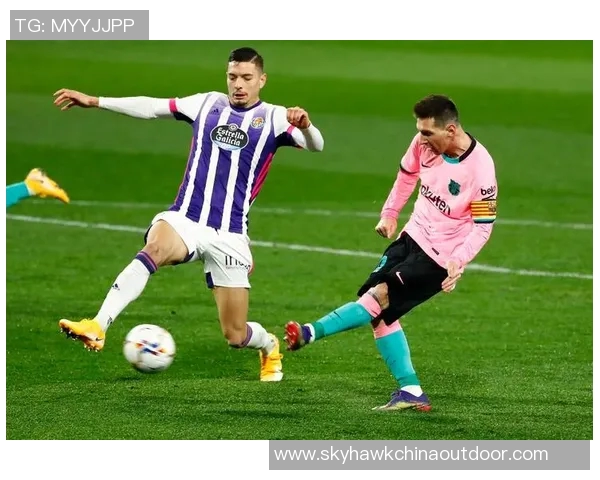 梅西神奇帽子戏法!巴萨大胜莱万特登顶西甲积分榜 梅西神奇帽子戏法!巴萨大胜莱万特登顶西甲积分榜