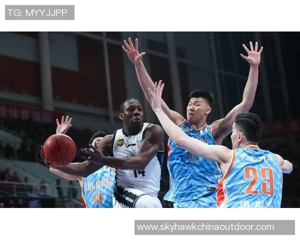 易建联荣膺CBA年度最佳外援——一位传奇的续写