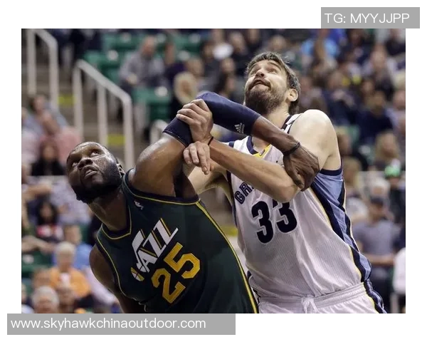 爵士大胜灰熊，系列赛独揽两场胜利：强势崛起的势不可挡