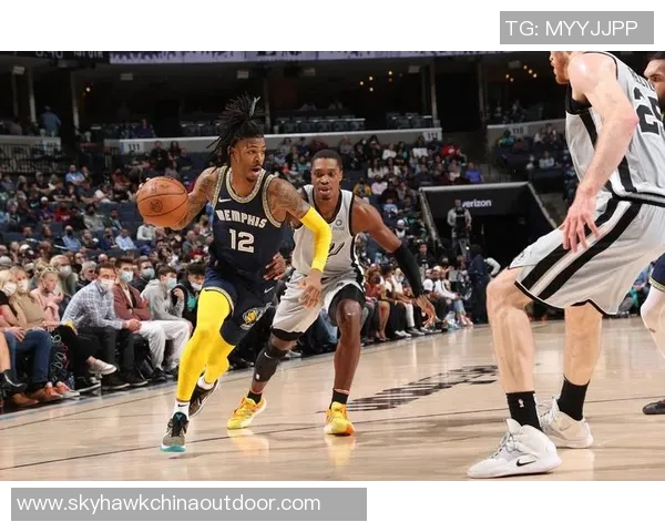 灰熊主场击败马刺,豪取七连胜! 灰熊主场击败马刺,豪取七连胜!